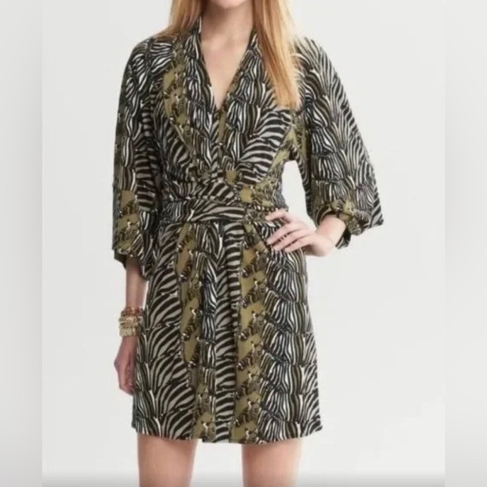 BANANA REPUBLIC x Issa London Zebra Printed Kimono Dress Olive Green Size 8